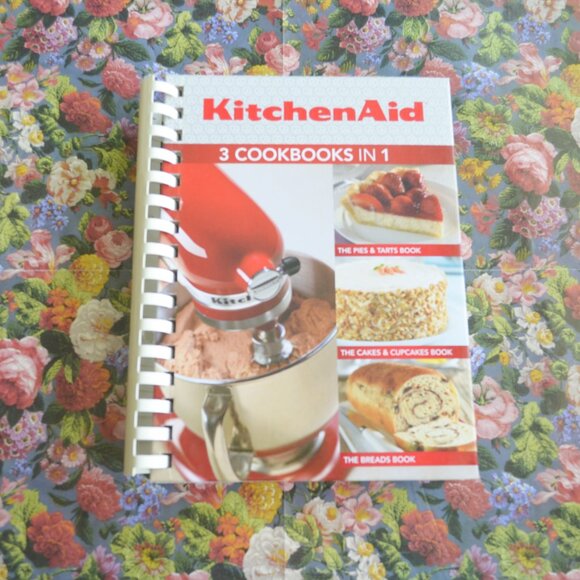 Kitchen Aid 3 Cookbooks in 1 BAKING BOOK - Picture 2 of 4